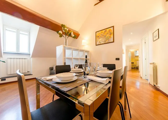 Hintown Privilege Flat