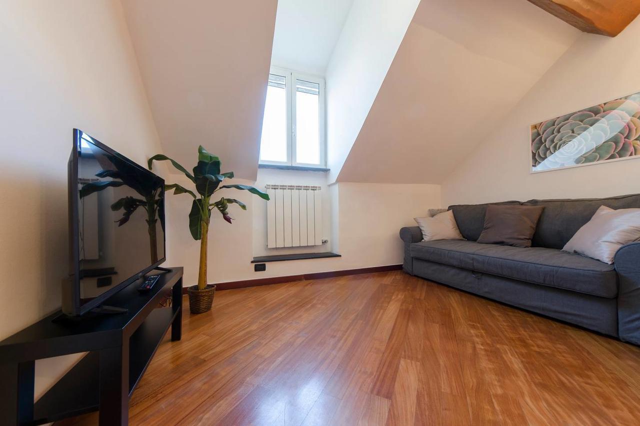 Hintown Privilege Flat